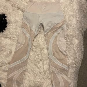 White lululemon cropped leggings